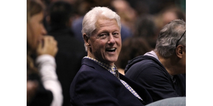 Foreign media: former US President Bill Clinton was hospitalized with suspected blood infection and 