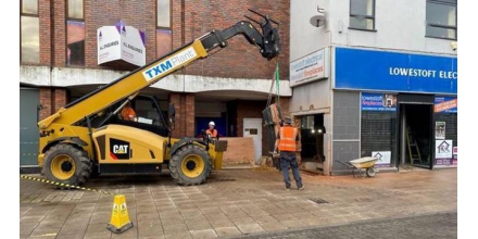 The landlord privately demolished and sold banks murals, which aroused the anger of local residents